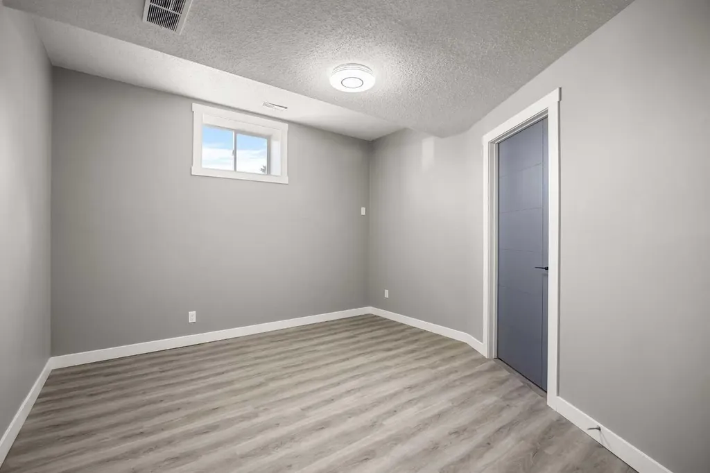 151 Coral Shores Landing NE Calgary AB T3J 3J7