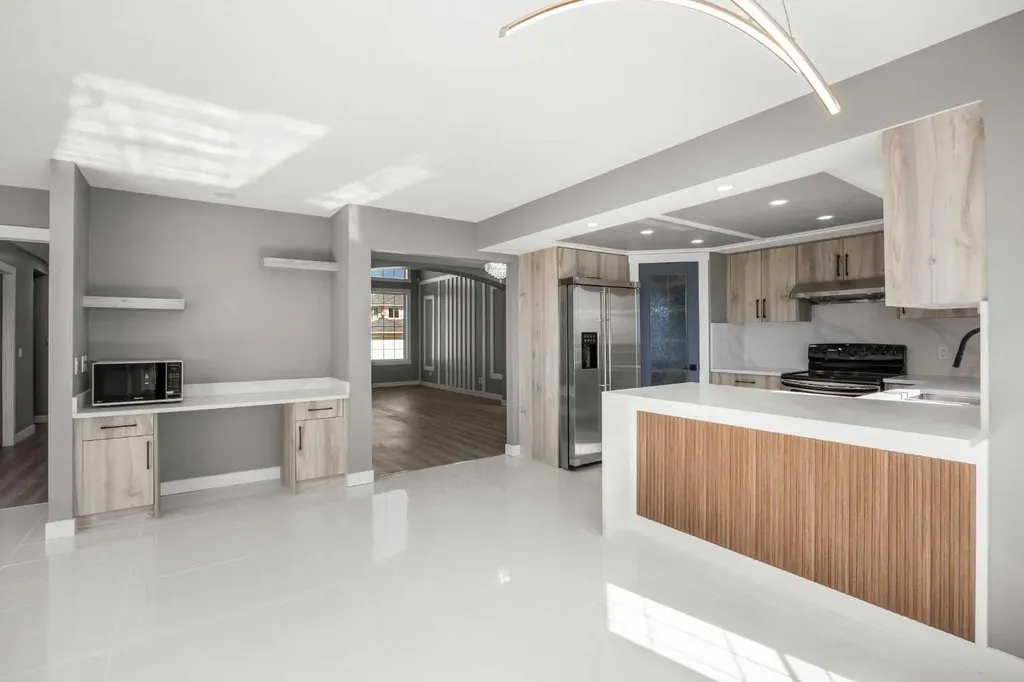 151 Coral Shores Landing NE Calgary AB T3J 3J7