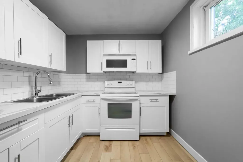 5219 50 Avenue Camrose AB T4V 0T1