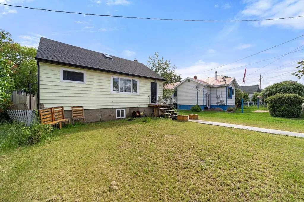 5219 50 Avenue Camrose AB T4V 0T1