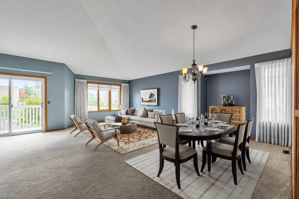 8 Edgepark Villas NW Calgary AB T3A 3S2