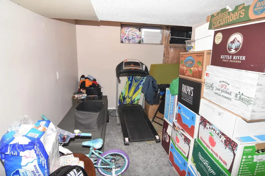 268 Falton Drive NE Calgary AB T3J 2W6