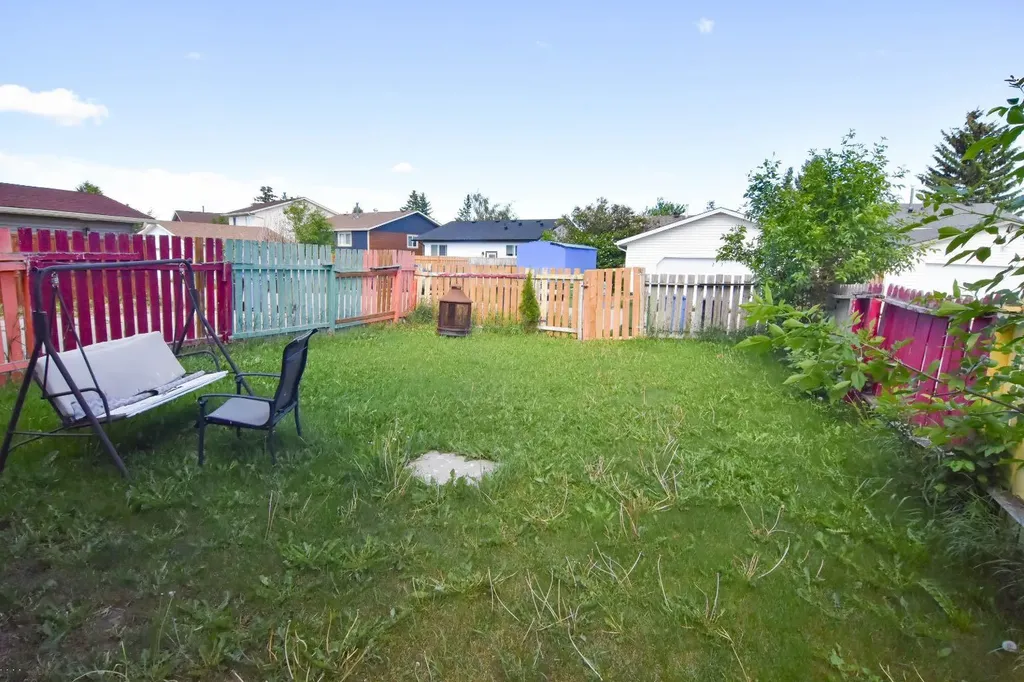 268 Falton Drive NE Calgary AB T3J 2W6