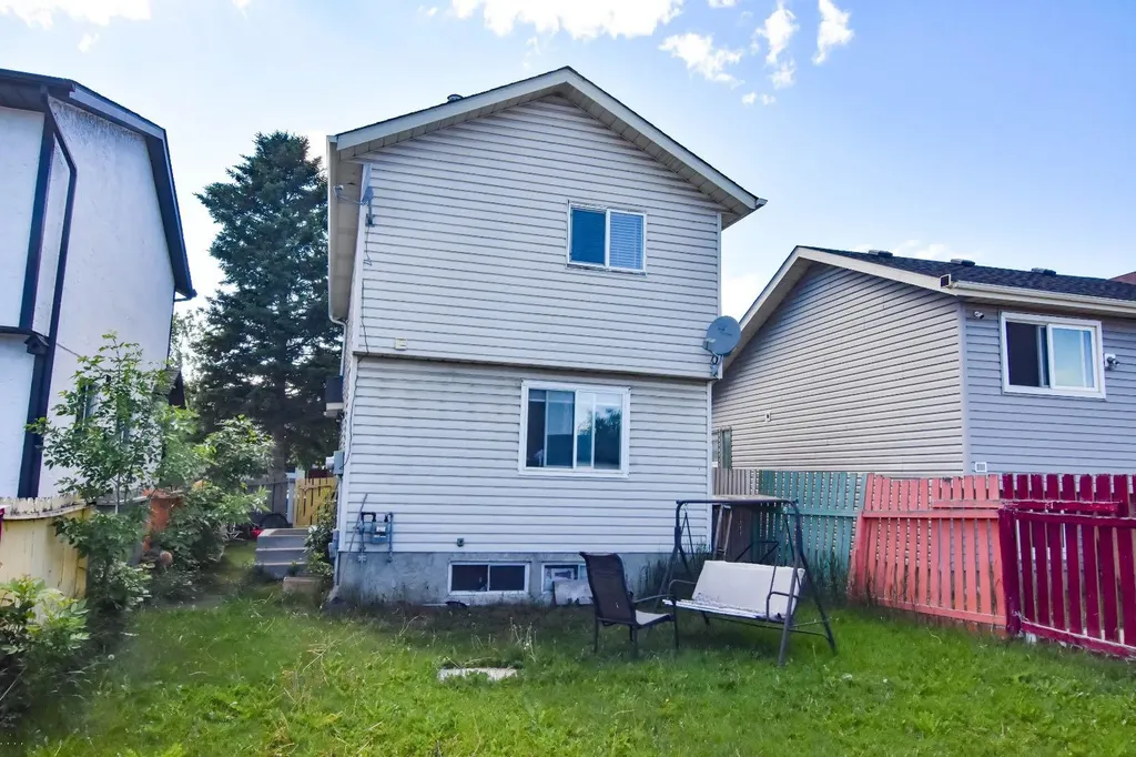 268 Falton Drive NE Calgary AB T3J 2W6