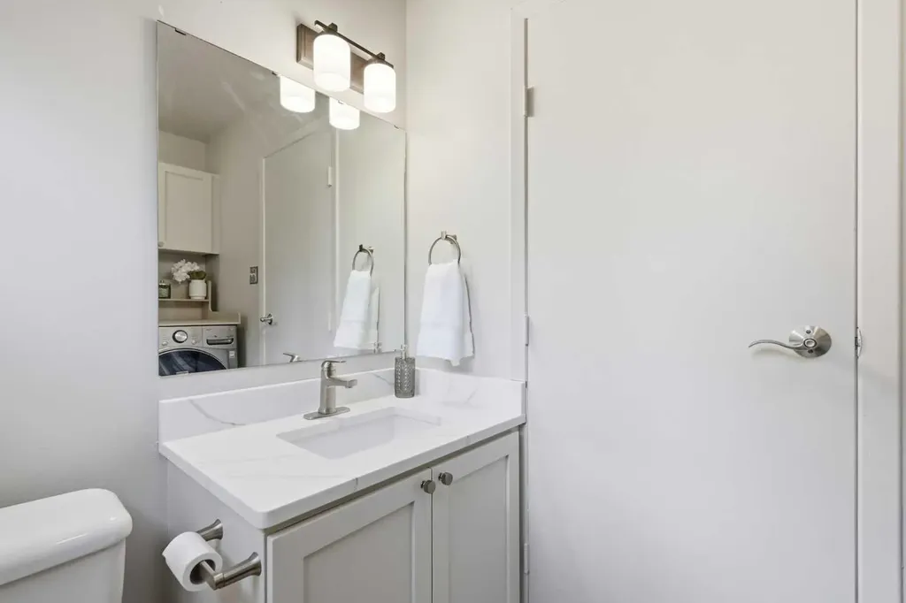 2222 28 Street SW Calgary AB T3E 2H6