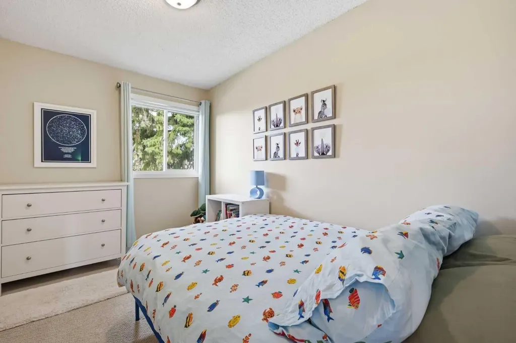 2222 28 Street SW Calgary AB T3E 2H6