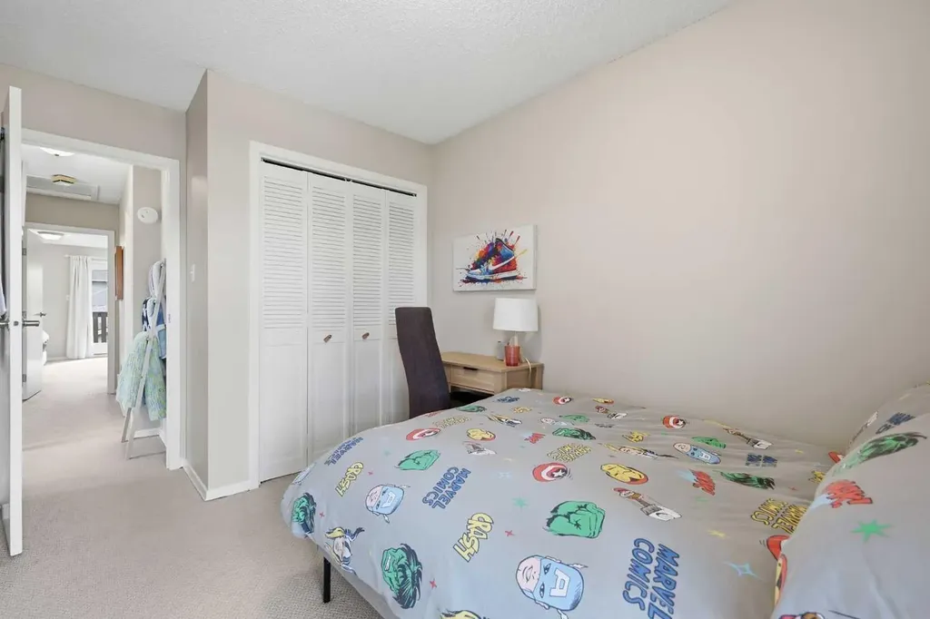 2222 28 Street SW Calgary AB T3E 2H6