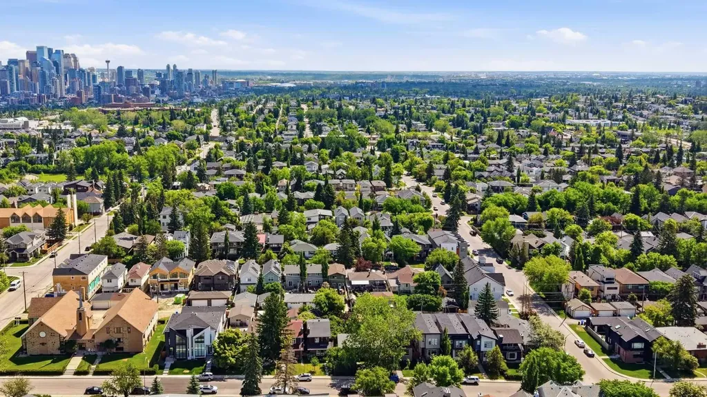 2222 28 Street SW Calgary AB T3E 2H6