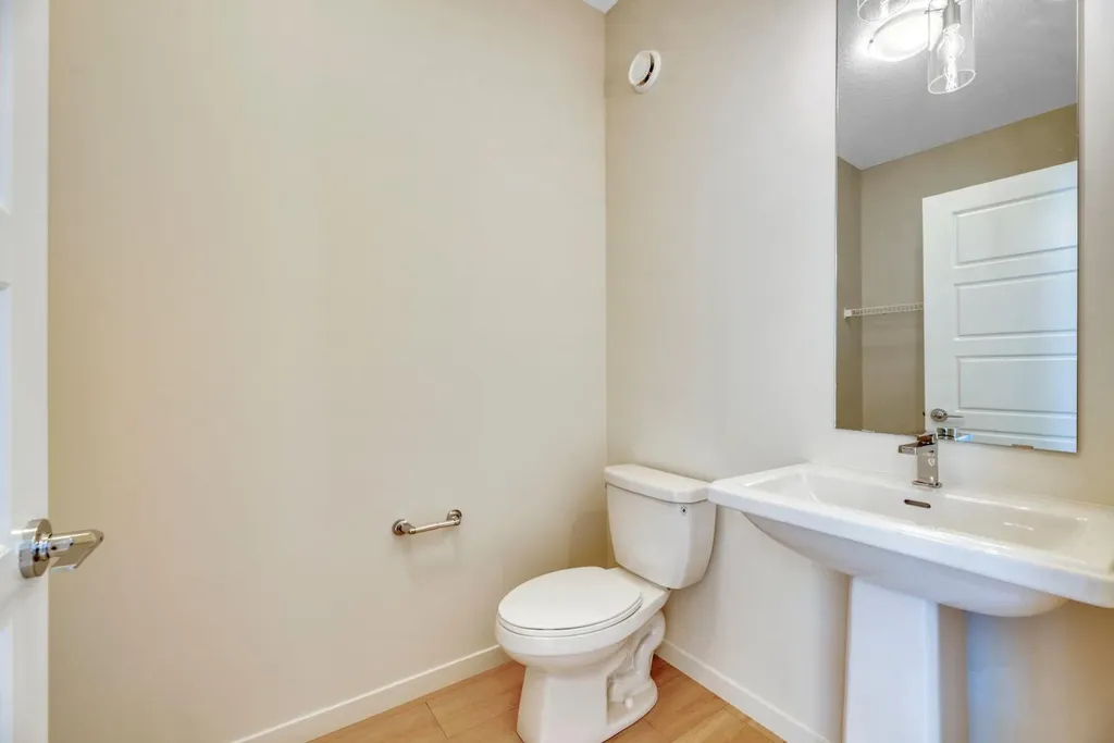 296 Marmot Grove NW Calgary AB T3R 2B5
