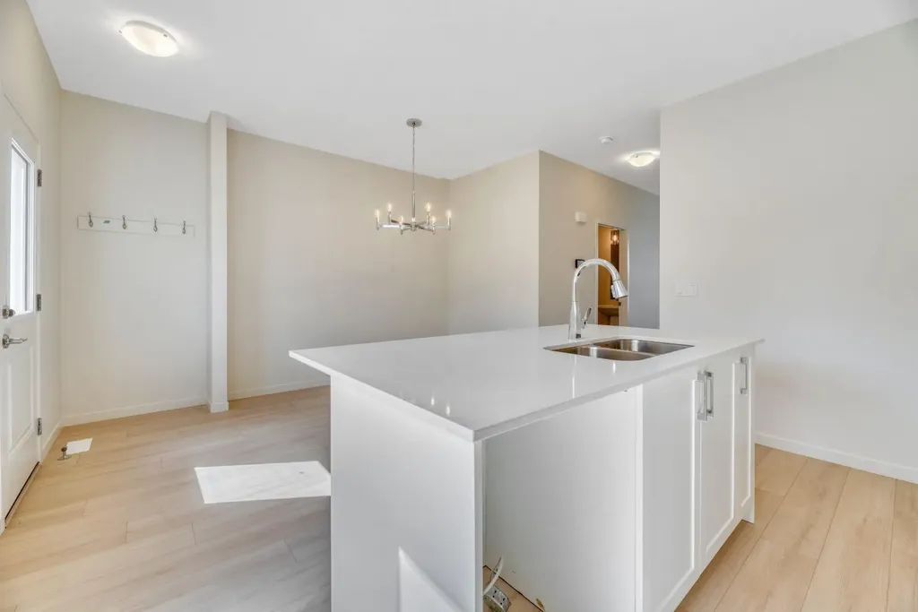 296 Marmot Grove NW Calgary AB T3R 2B5