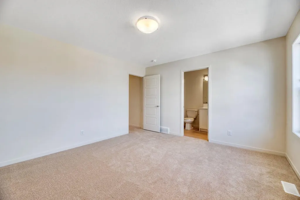 296 Marmot Grove NW Calgary AB T3R 2B5