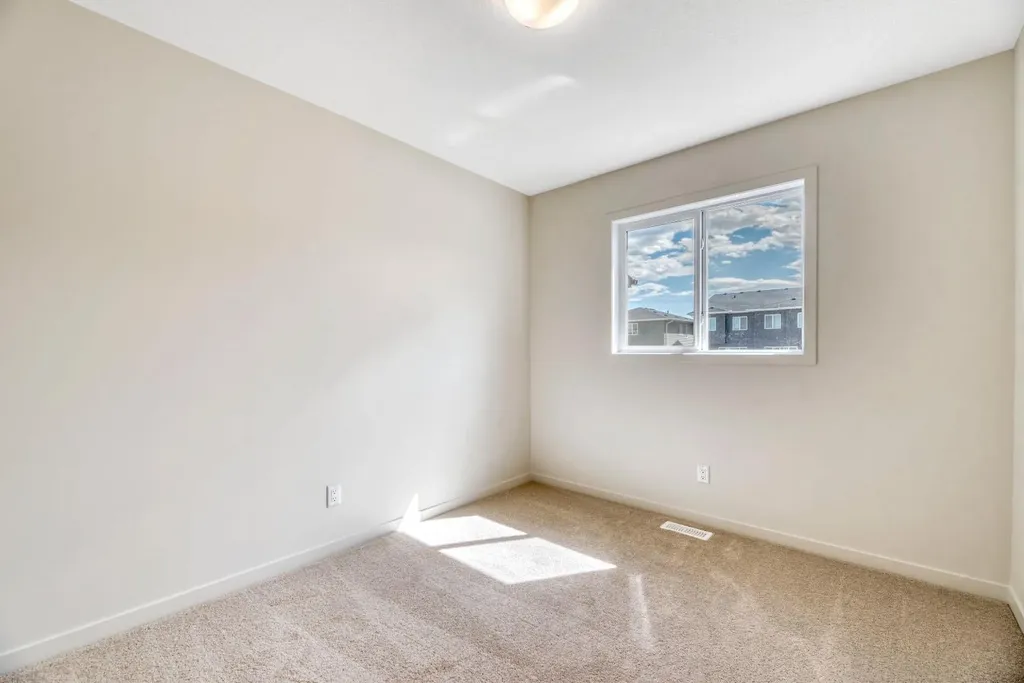 296 Marmot Grove NW Calgary AB T3R 2B5