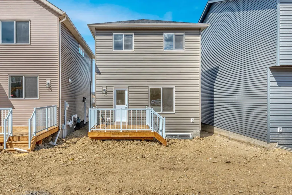 296 Marmot Grove NW Calgary AB T3R 2B5