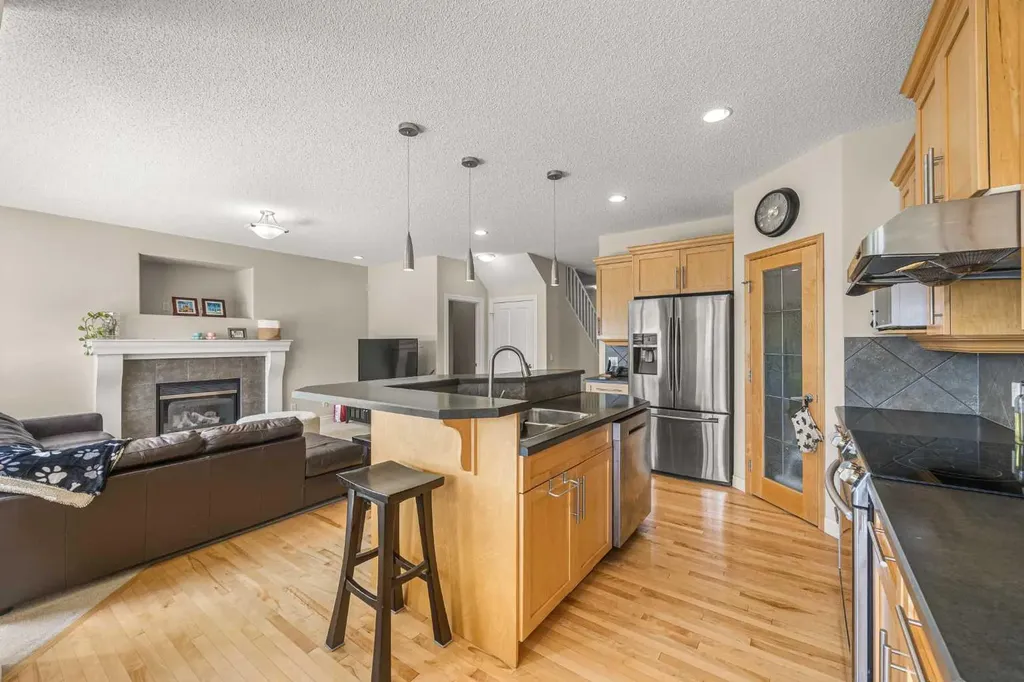 35 Covepark Place NE Calgary AB T3K 5Z8