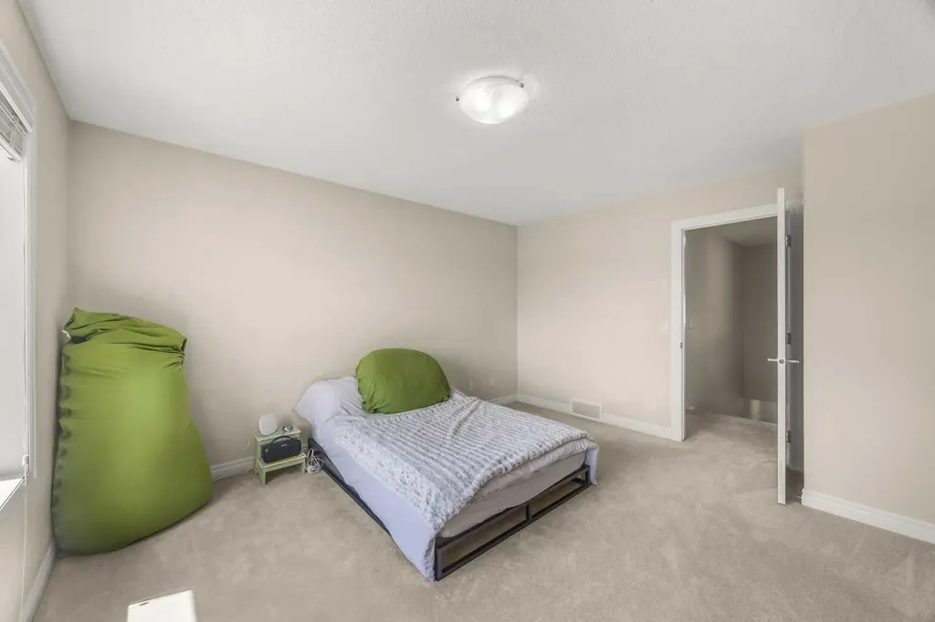 35 Covepark Place NE Calgary AB T3K 5Z8