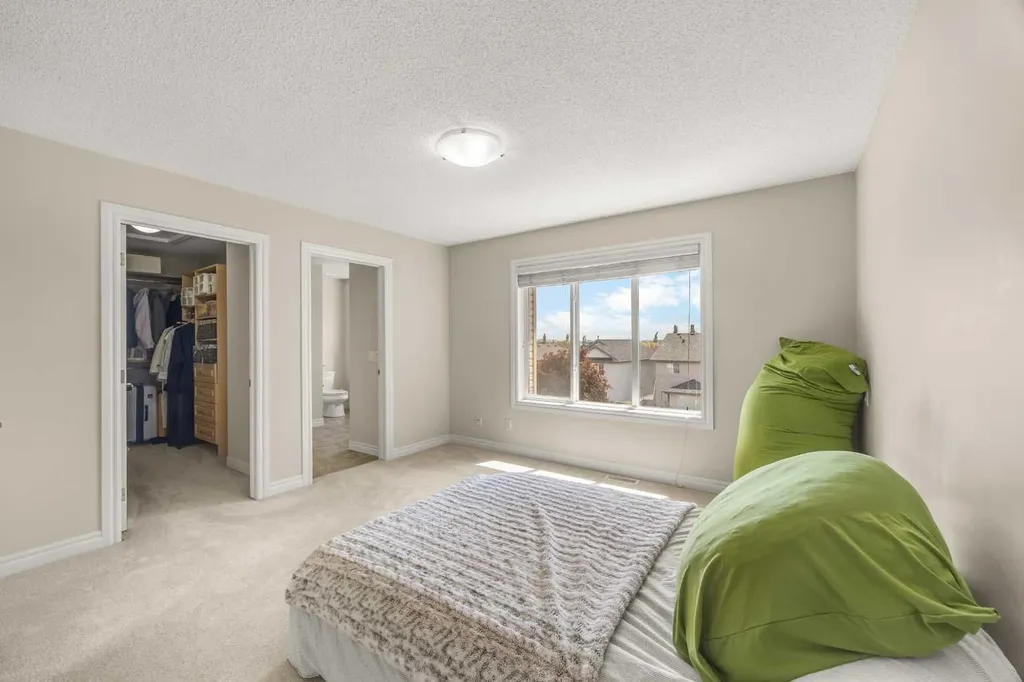 35 Covepark Place NE Calgary AB T3K 5Z8