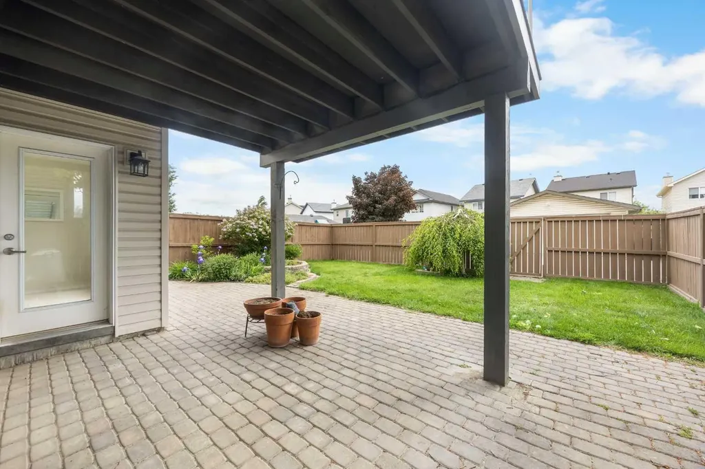 35 Covepark Place NE Calgary AB T3K 5Z8
