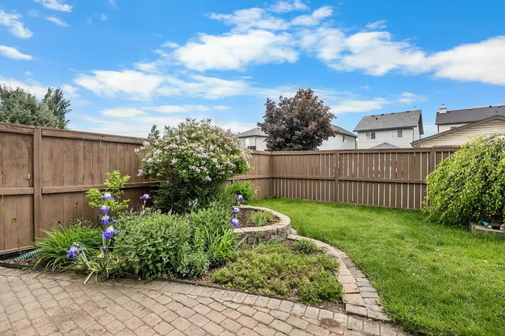 35 Covepark Place NE Calgary AB T3K 5Z8