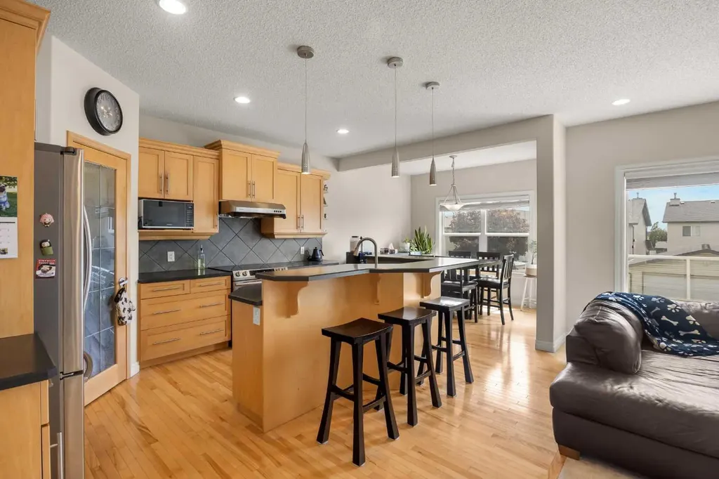 35 Covepark Place NE Calgary AB T3K 5Z8