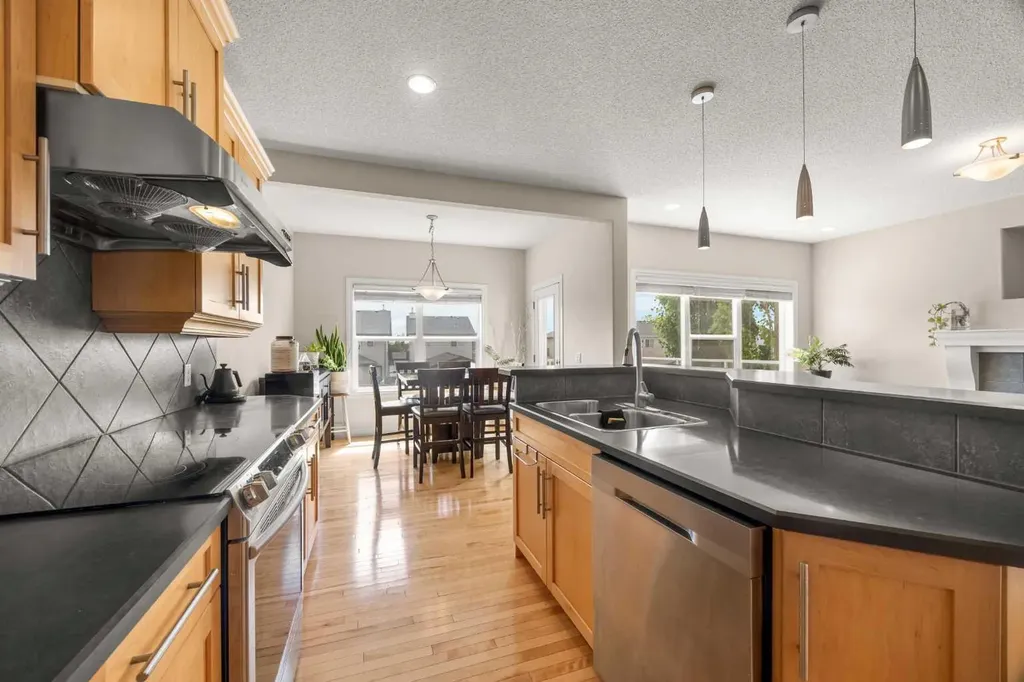 35 Covepark Place NE Calgary AB T3K 5Z8