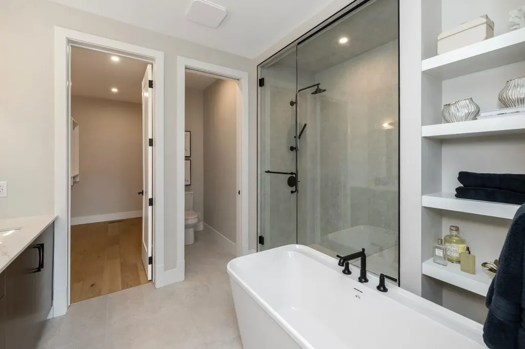 150 Lebel Crescent NW Calgary AB T3B 6S7