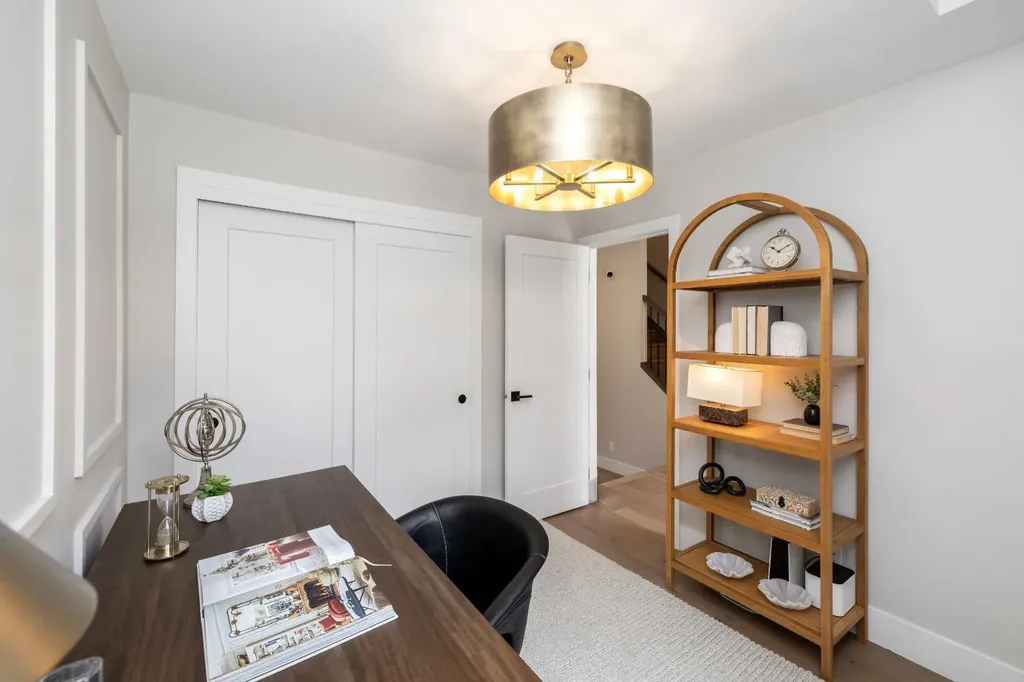 150 Lebel Crescent NW Calgary AB T3B 6S7