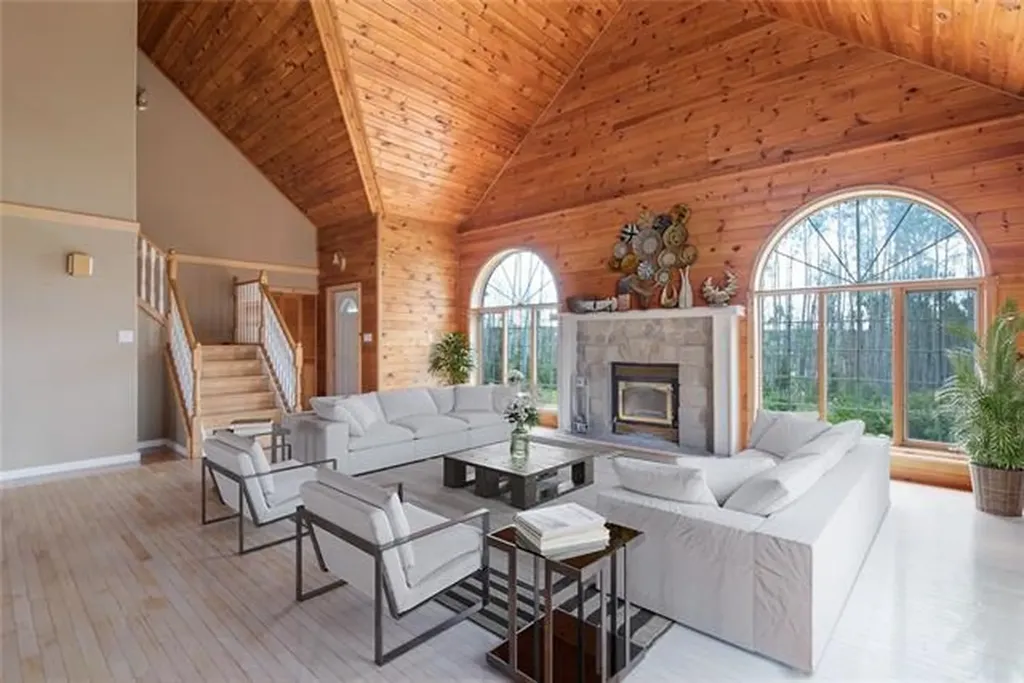176 Saprae Crescent Saprae Creek AB T9H 5B4