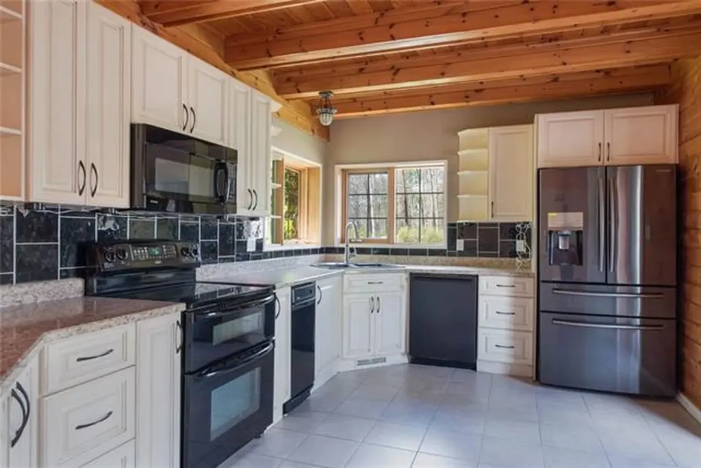 176 Saprae Crescent Saprae Creek AB T9H 5B4