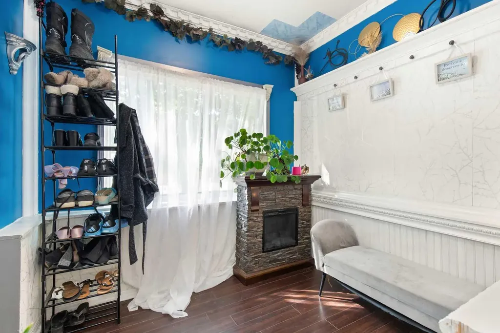 528 Dundee Street SE Medicine Hat AB T1A0T8