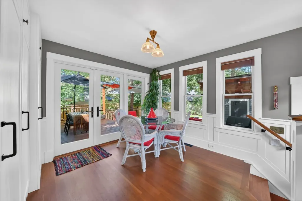 3818 Elbow Drive SW Calgary AB T2S2J8