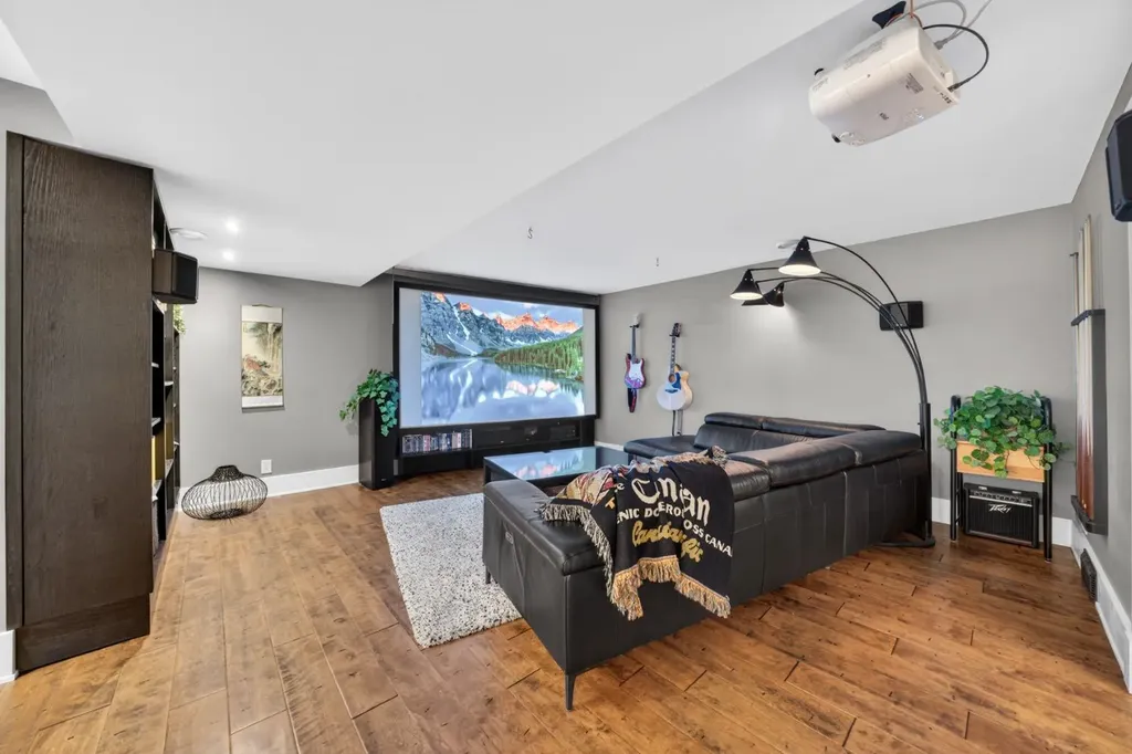 3818 Elbow Drive SW Calgary AB T2S2J8