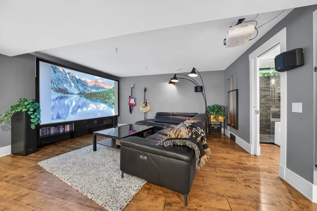 3818 Elbow Drive SW Calgary AB T2S2J8
