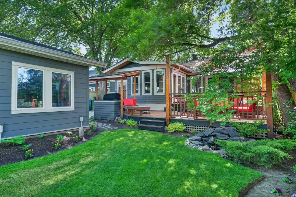 3818 Elbow Drive SW Calgary AB T2S2J8
