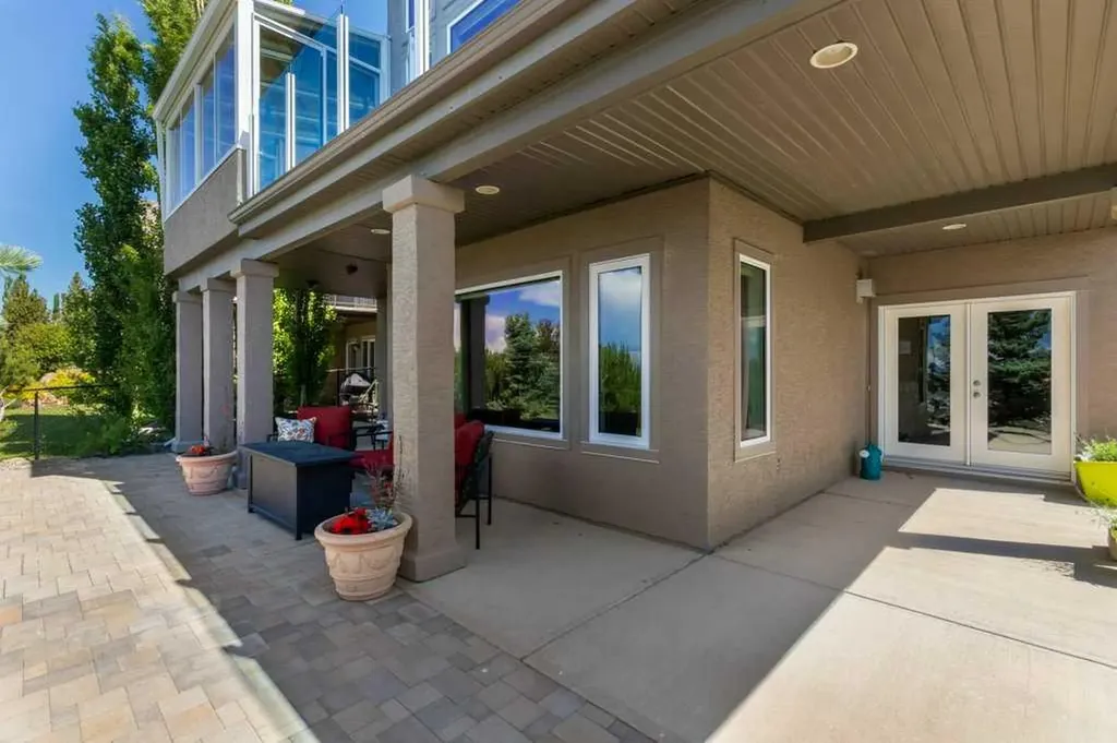 124 Gleneagles Estates Lane Cochrane AB T4C 2H7