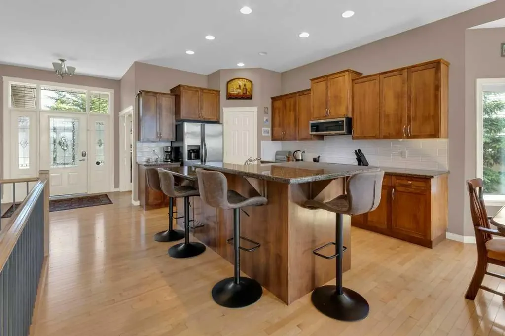 124 Gleneagles Estates Lane Cochrane AB T4C 2H7
