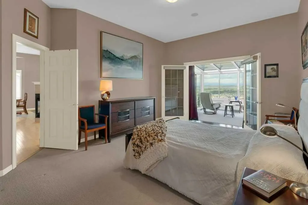 124 Gleneagles Estates Lane Cochrane AB T4C 2H7