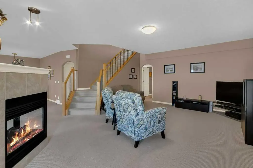 124 Gleneagles Estates Lane Cochrane AB T4C 2H7