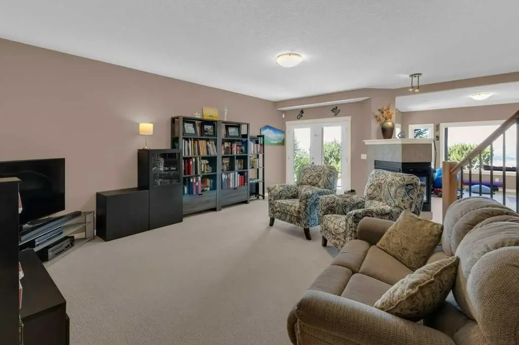 124 Gleneagles Estates Lane Cochrane AB T4C 2H7