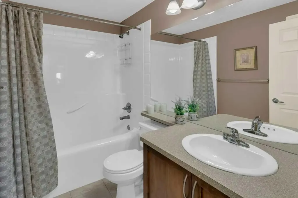 124 Gleneagles Estates Lane Cochrane AB T4C 2H7