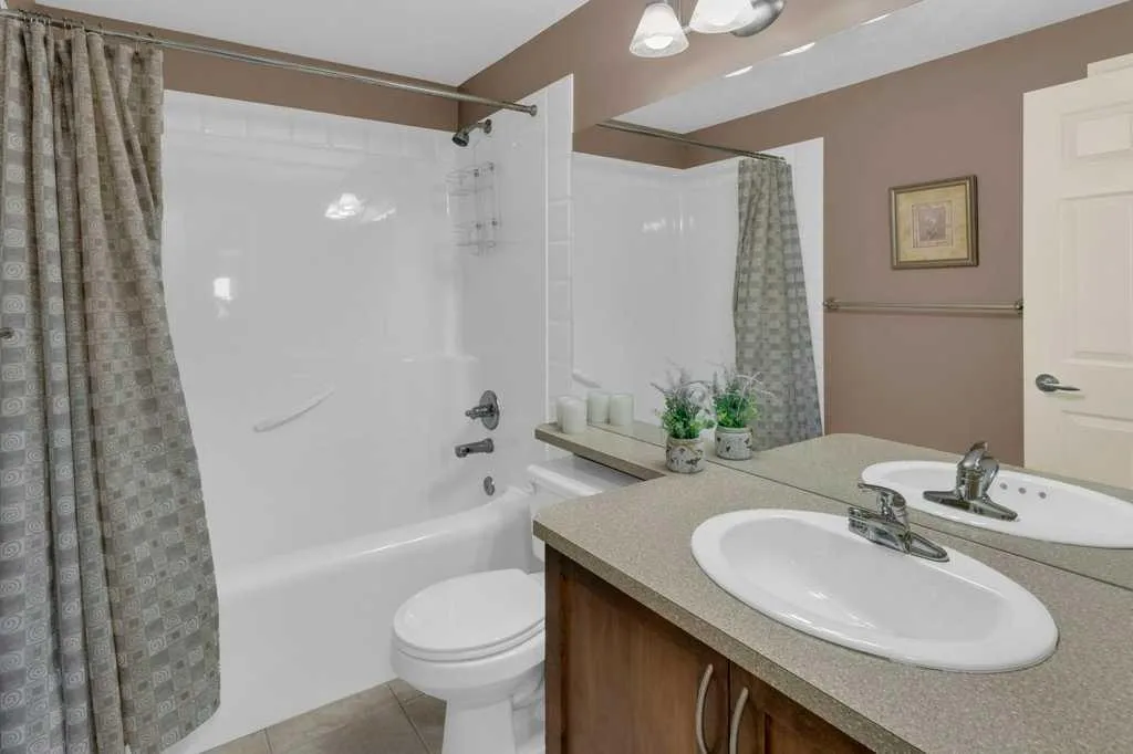 124 Gleneagles Estates Lane Cochrane AB T4C 2H7
