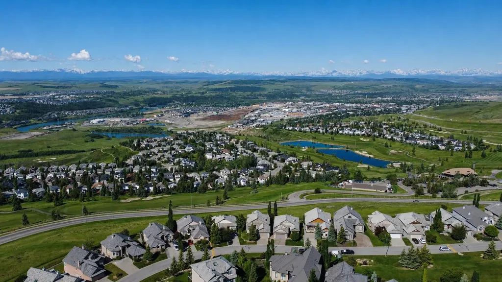 124 Gleneagles Estates Lane Cochrane AB T4C 2H7