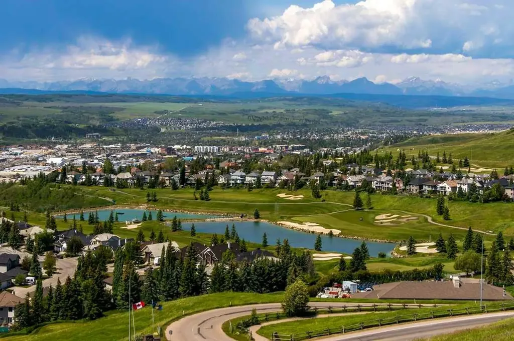 124 Gleneagles Estates Lane Cochrane AB T4C 2H7