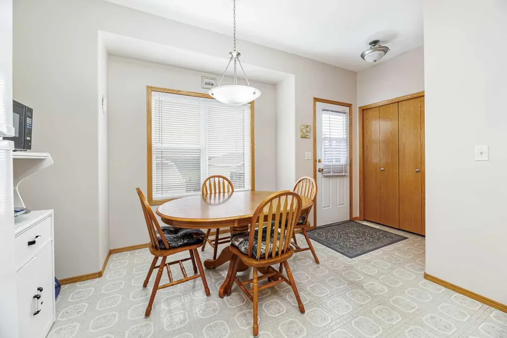 53 Adams Close Red Deer AB T4R 2W4
