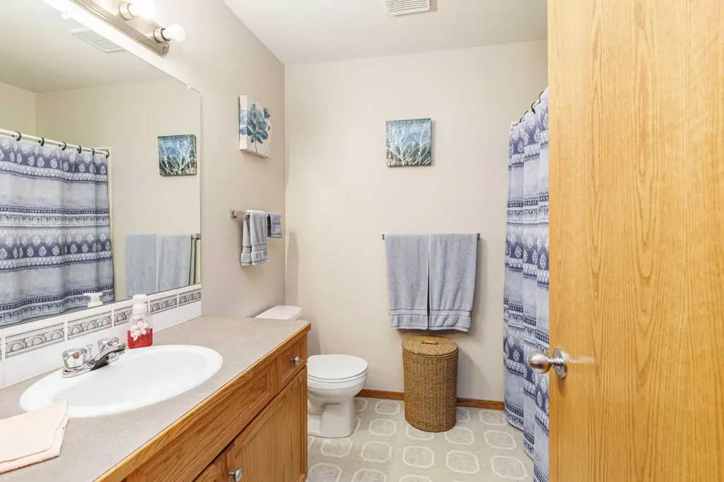 53 Adams Close Red Deer AB T4R 2W4