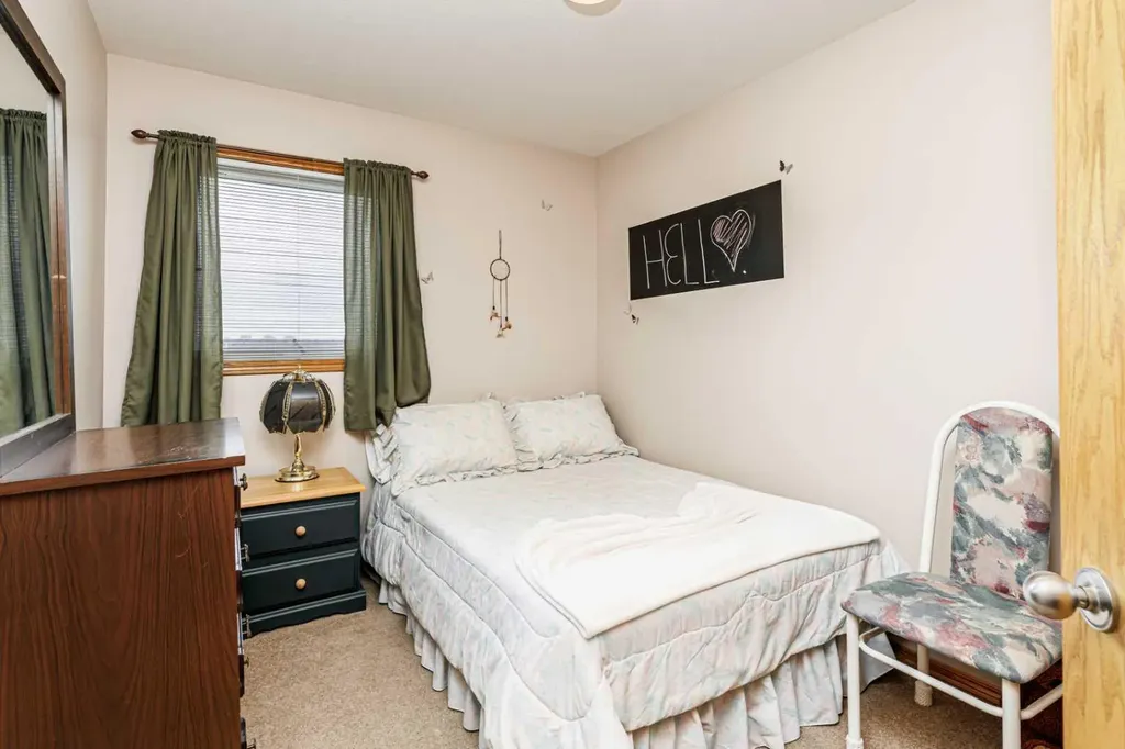 53 Adams Close Red Deer AB T4R 2W4