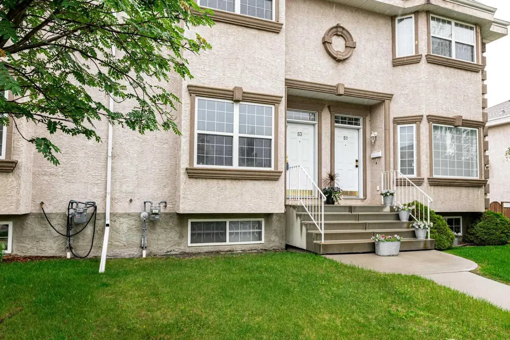 53 Adams Close Red Deer AB T4R 2W4