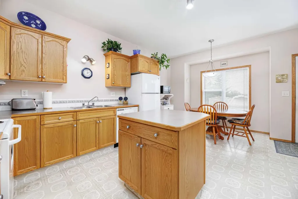 53 Adams Close Red Deer AB T4R 2W4