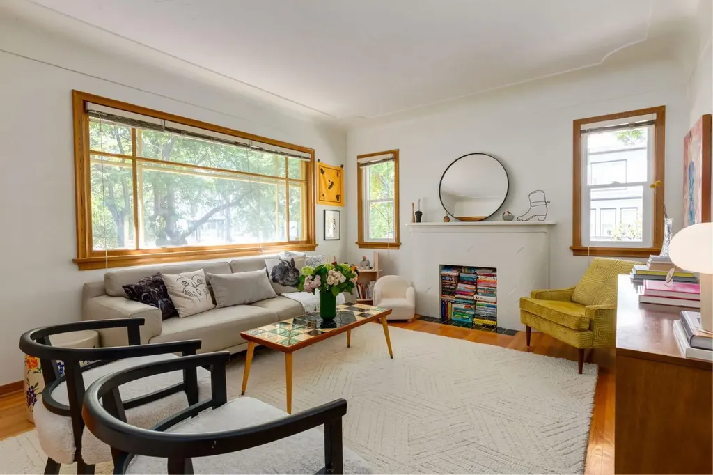 604 10 Avenue NE Calgary AB T2E 0X8