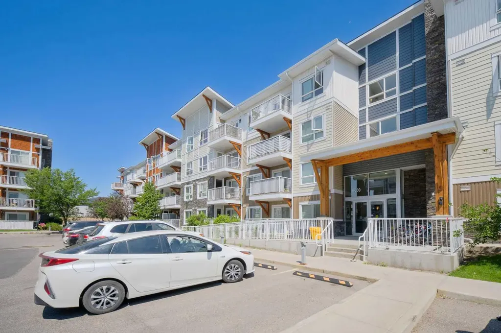 302 Skyview Ranch Drive NE Calgary AB T3N 0P5