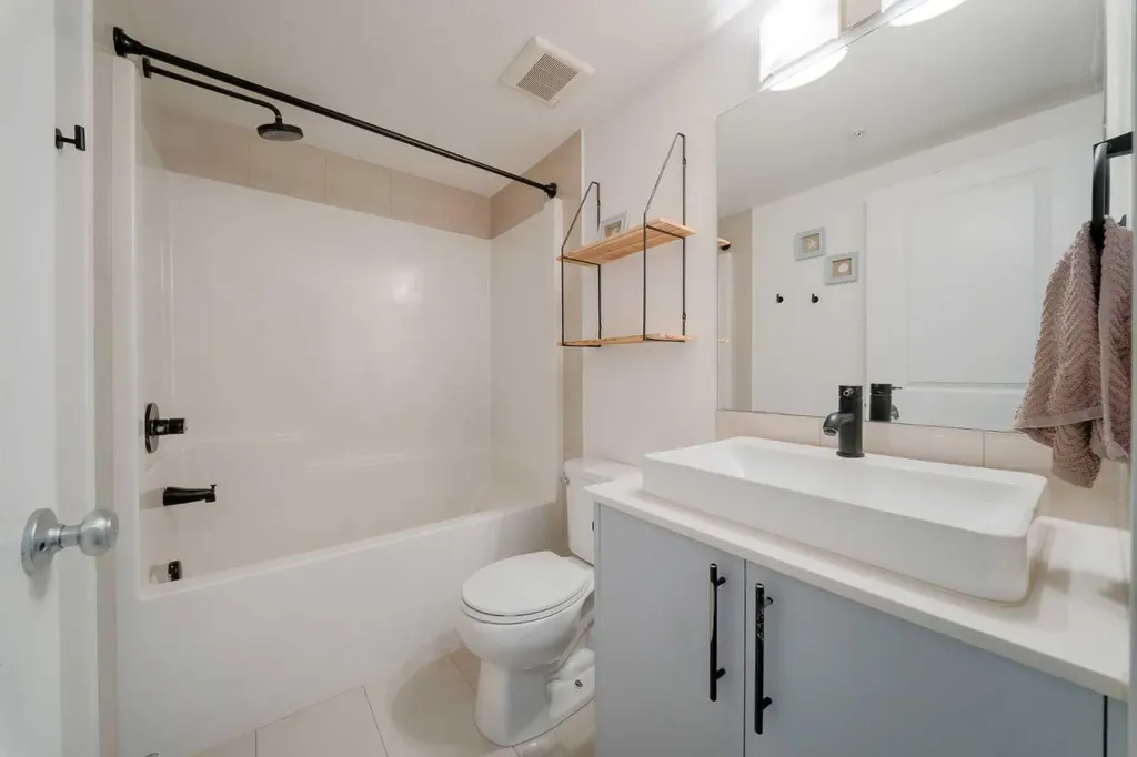 302 Skyview Ranch Drive NE Calgary AB T3N 0P5